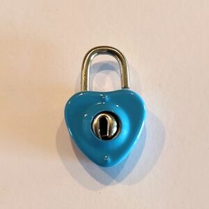 Blue metal heart padlock 2 keys Y2K Valentine's